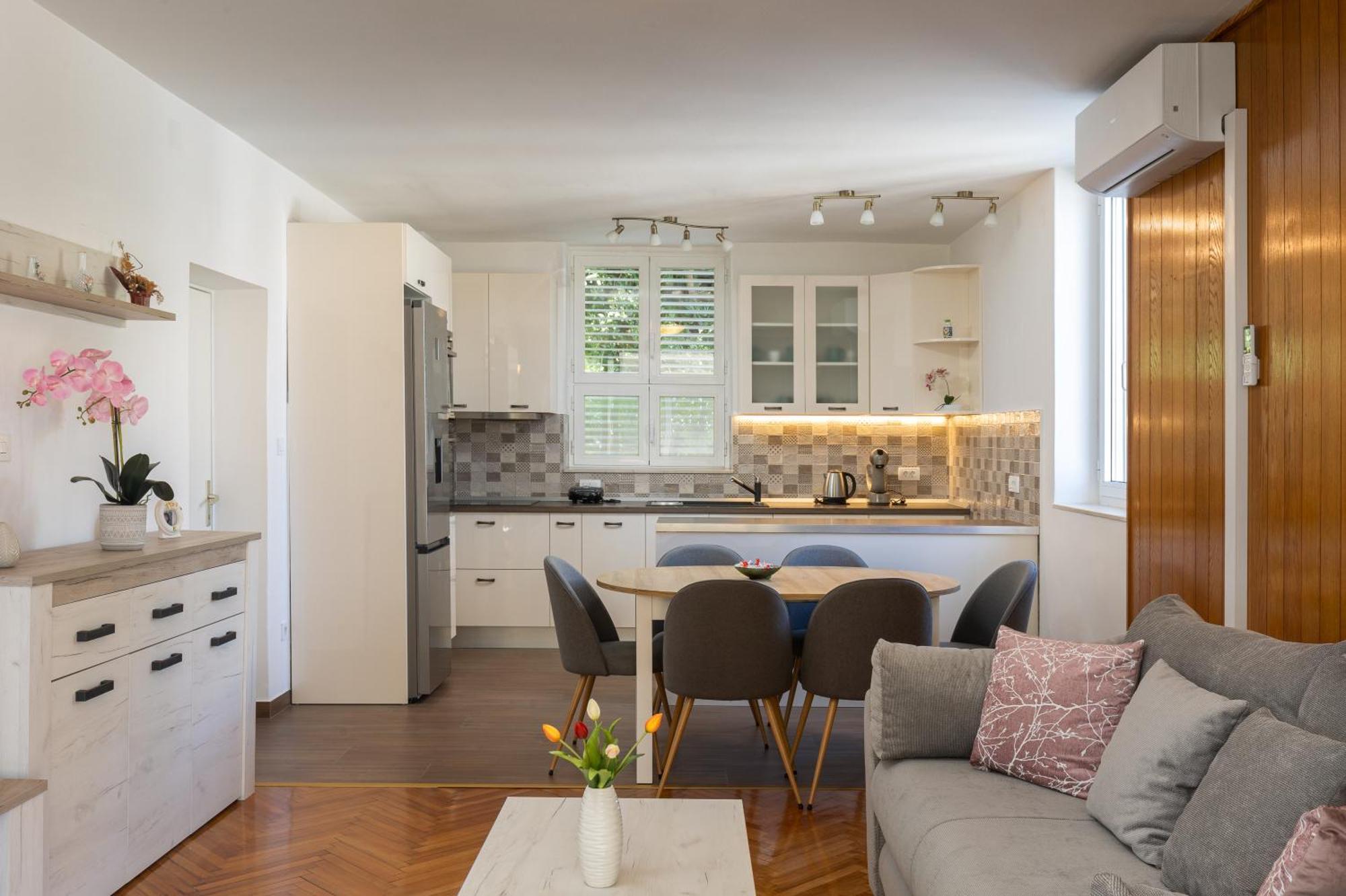 Bliss Near Bellevue Apartma *