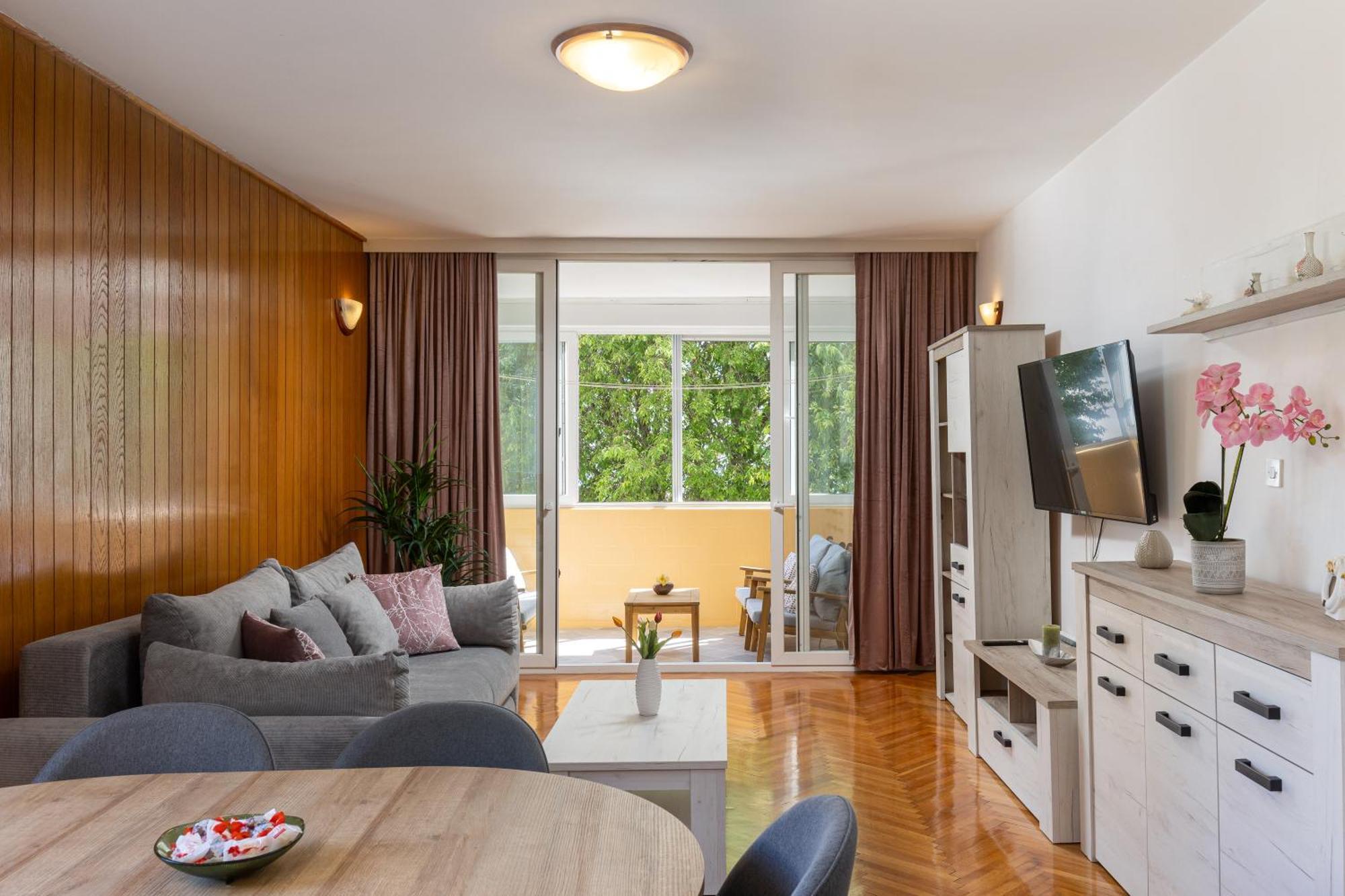 Bliss Near Bellevue Apartma
